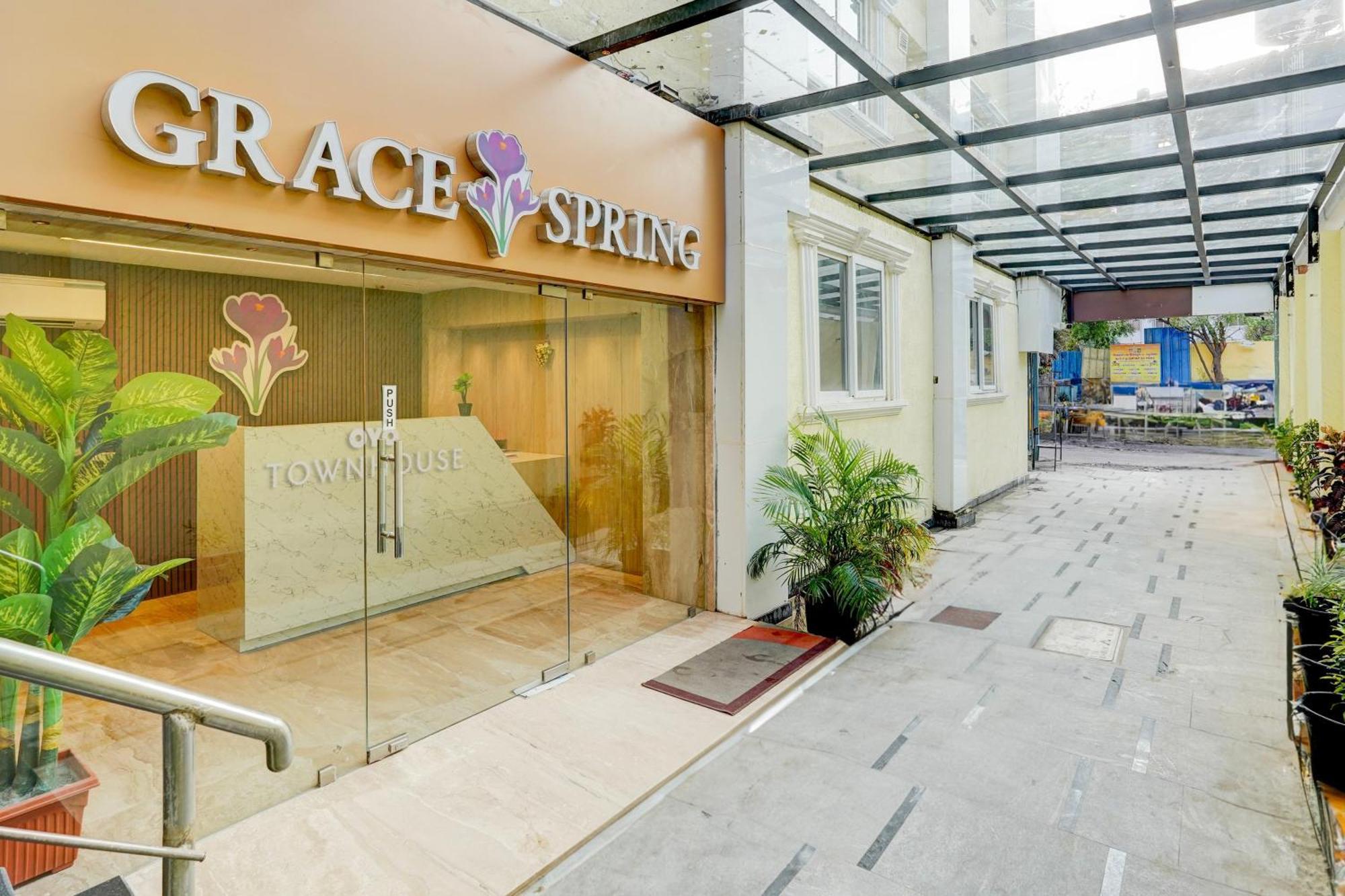 Townhouse Oriental Inn شيناي المظهر الخارجي الصورة