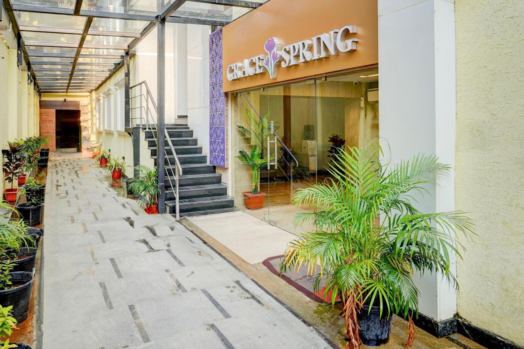 Townhouse Oriental Inn شيناي المظهر الخارجي الصورة